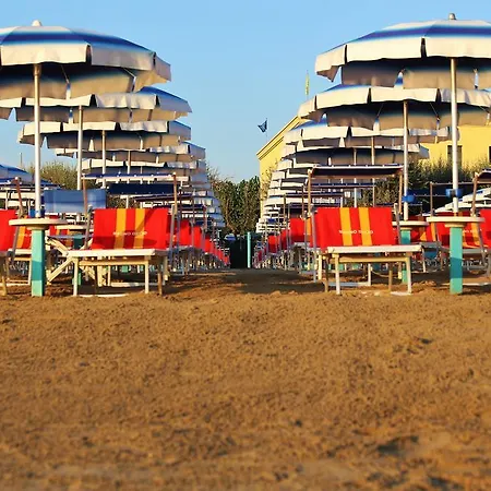 Happy Camping Village Semesterpark 4*